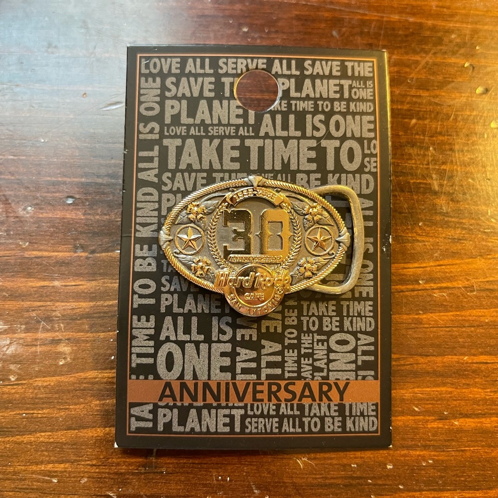 Hard Rock Cafe Black and Gold Anniversary Pin Backing Card